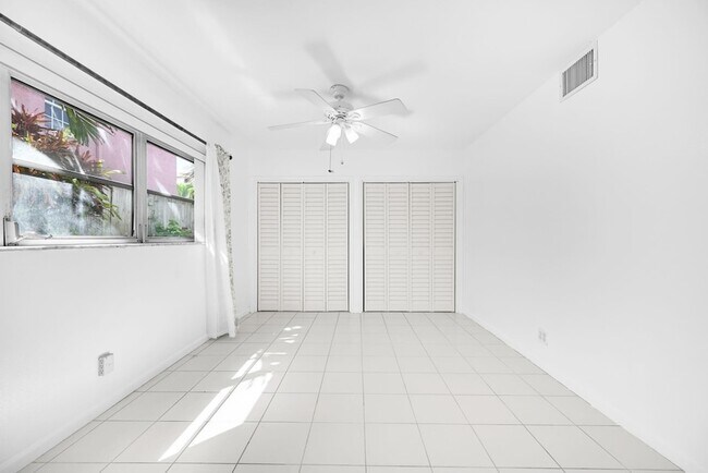 Building Photo - 3208 Colony Club Rd