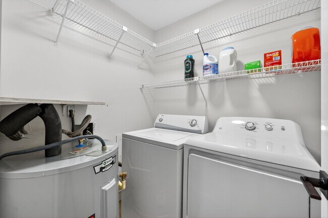 Building Photo - 800 Tropic Isle Dr