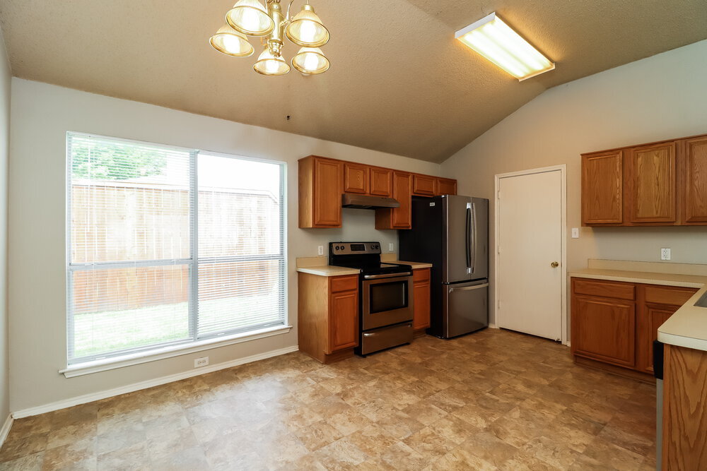 Building Photo - 10662 Flamewood Dr