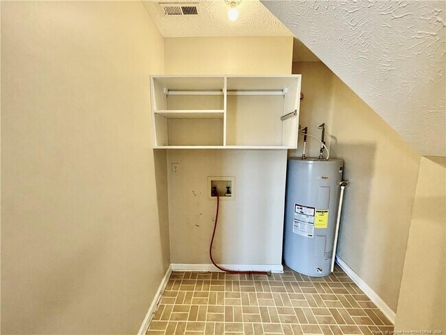 Building Photo - 127 Kristin Ave