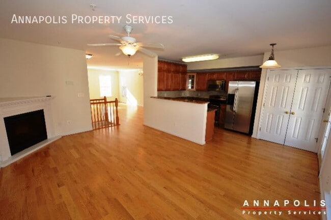 Building Photo - 2123 Hideaway Ct