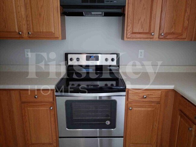 Building Photo - 2140 Lauren Woods Dr