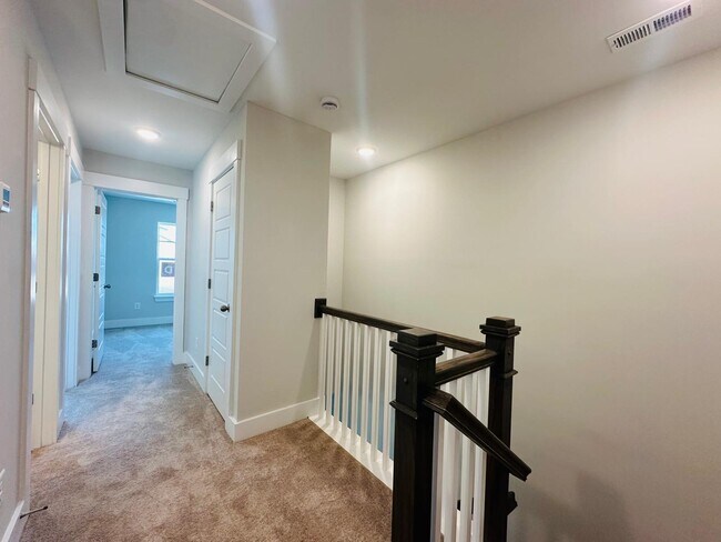 Building Photo - 5577 Stafford Rd