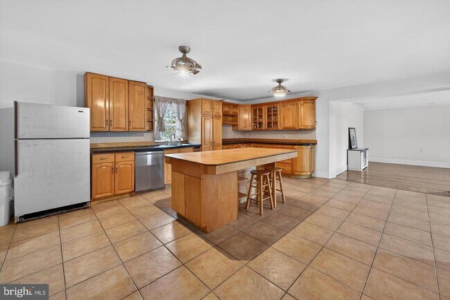 Building Photo - 4517 US-130