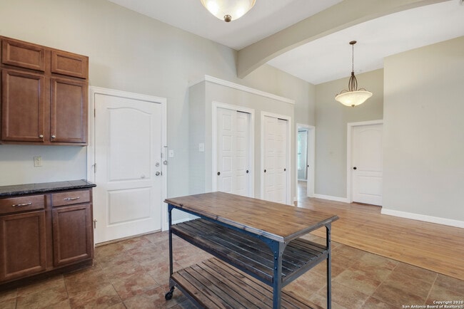 KITCHEN - 321 Grove Ave