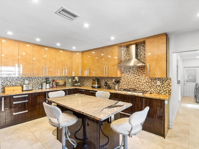 Building Photo - 201 Golden Beach Dr