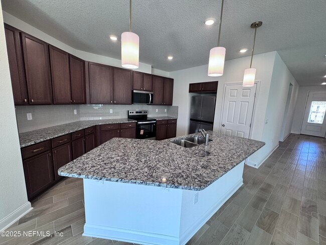 Building Photo - 11156 Spg Mdws Rd