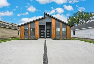 Building Photo - 3018 Henry St