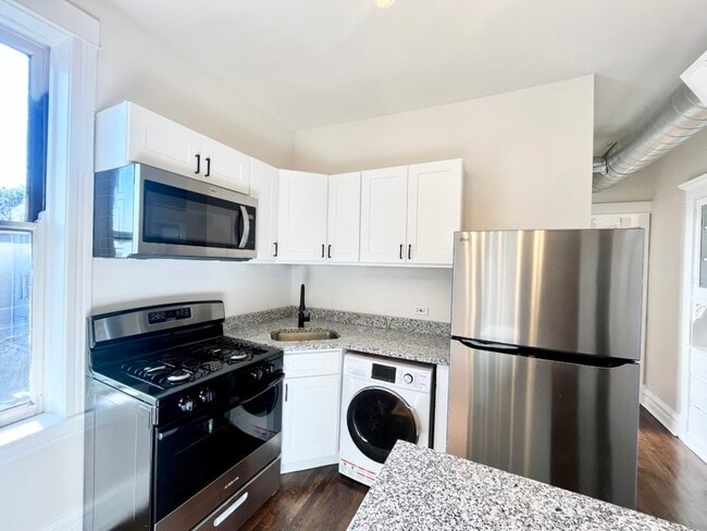 Building Photo - 2636 W 23rd St