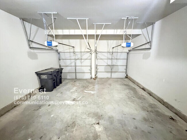 Building Photo - 144 Charolais Dr
