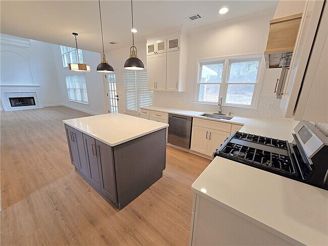 Building Photo - 3535 Morning Ivy Way NE
