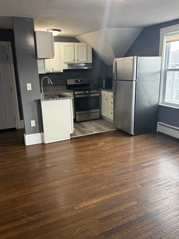 Building Photo - 42 Mott St