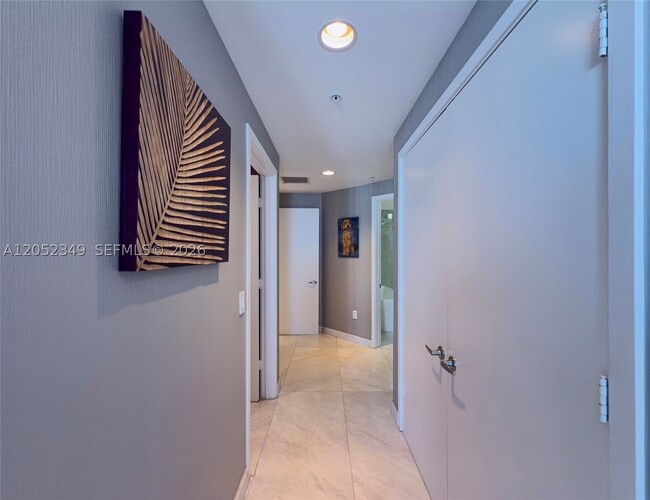 Building Photo - 17111 Biscayne Blvd