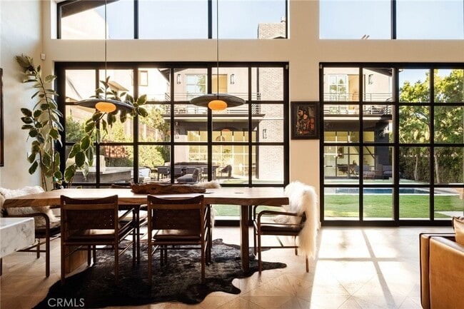 Building Photo - 354 5th Ave