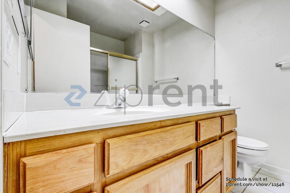 Building Photo - 5700 River Run Cir