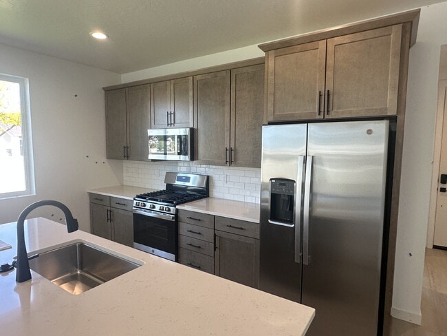 Building Photo - Brand New 4 Bed 2 Bath Home!