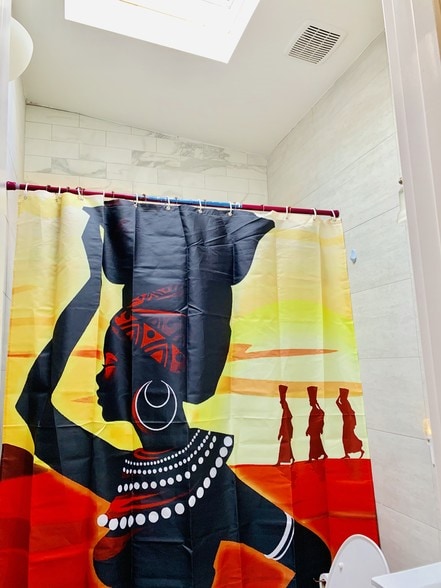 Building Photo - 1893 Pacific St