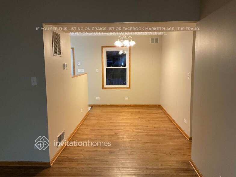 Building Photo - 9112 S 53rd Ct