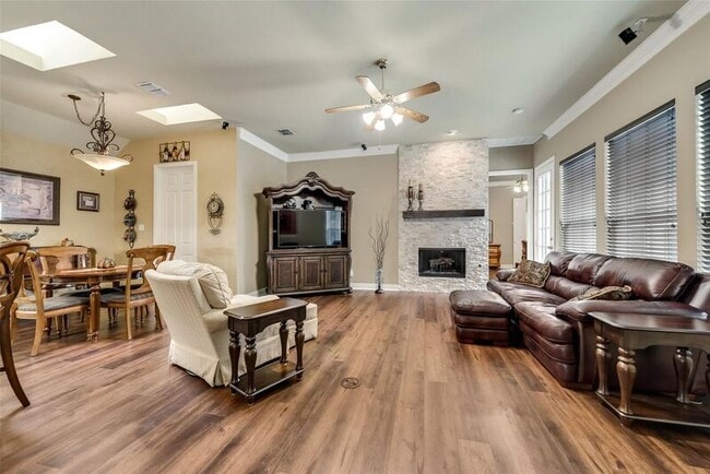 Building Photo - 3802 Frio Way