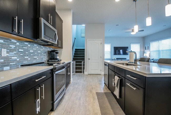 Building Photo - 7602 S Kissimmee St