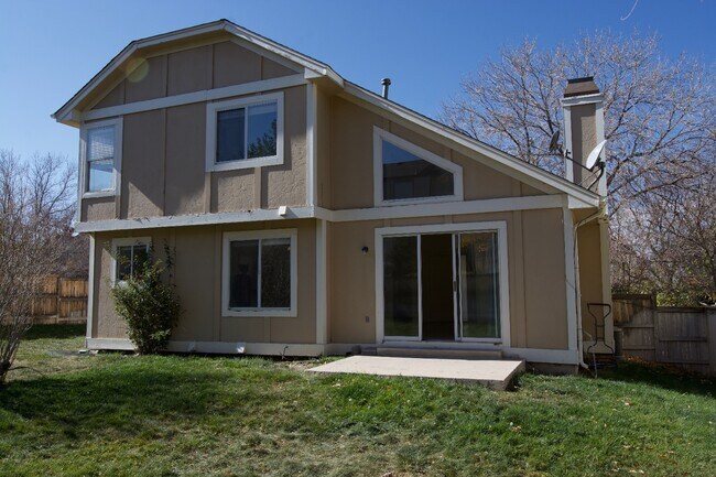 Building Photo - 4844 N Wildflowers Way