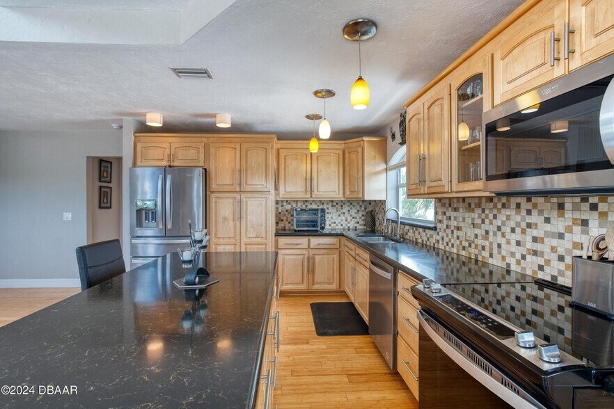 Building Photo - 100 Marlin Dr
