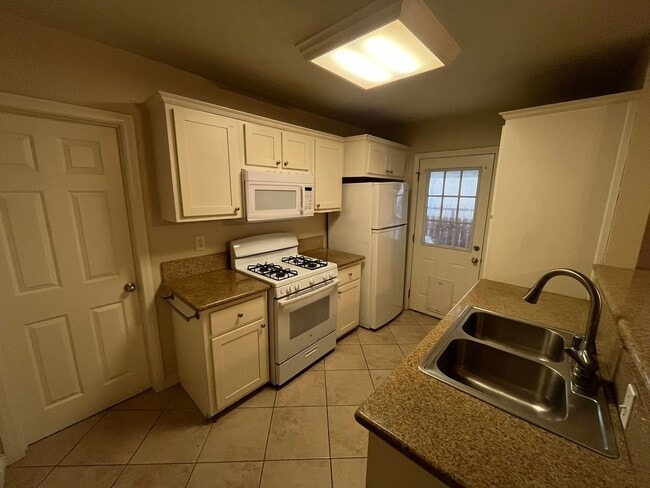 Building Photo - Charming 3-Bedroom Home in the Heart of San Diego