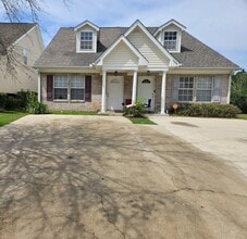Building Photo - 3388 Sawtooth Dr