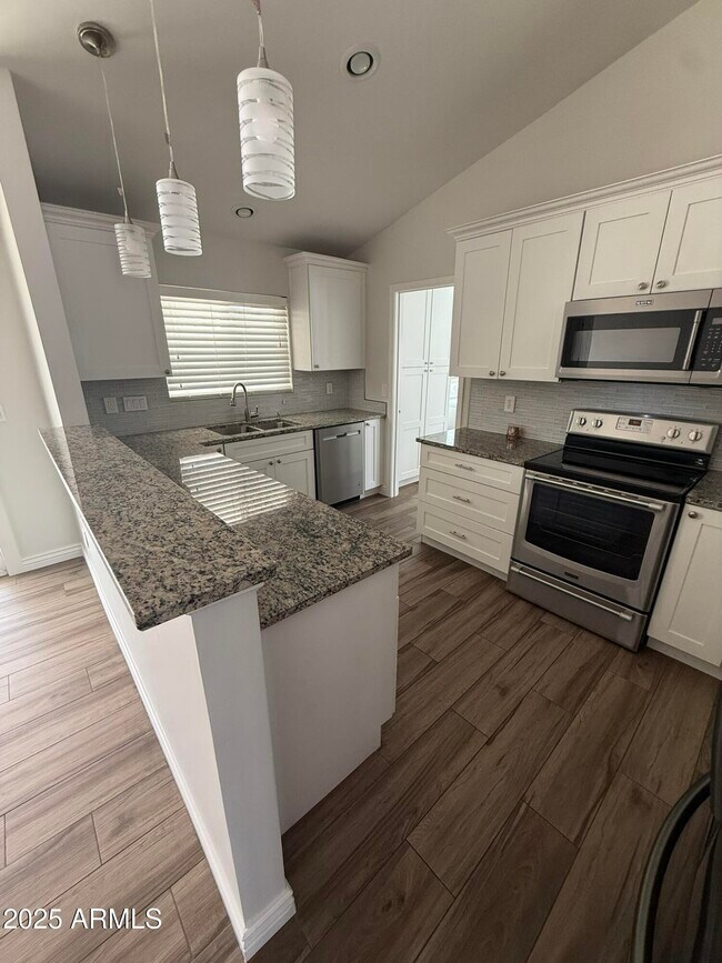 Primary Photo - 2908 N Central Dr