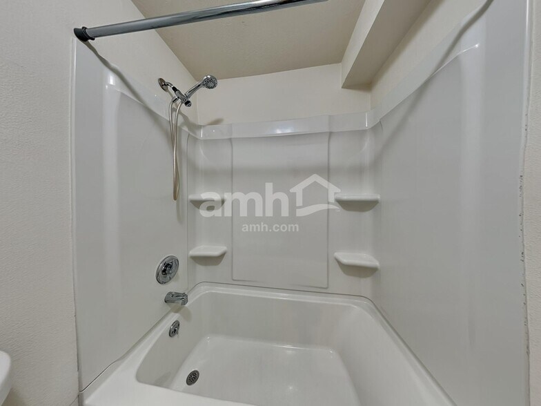 Building Photo - 5697 S Stone Flower Way