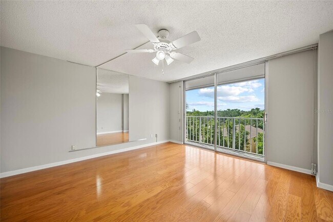 Building Photo - 2611 Bayshore Blvd