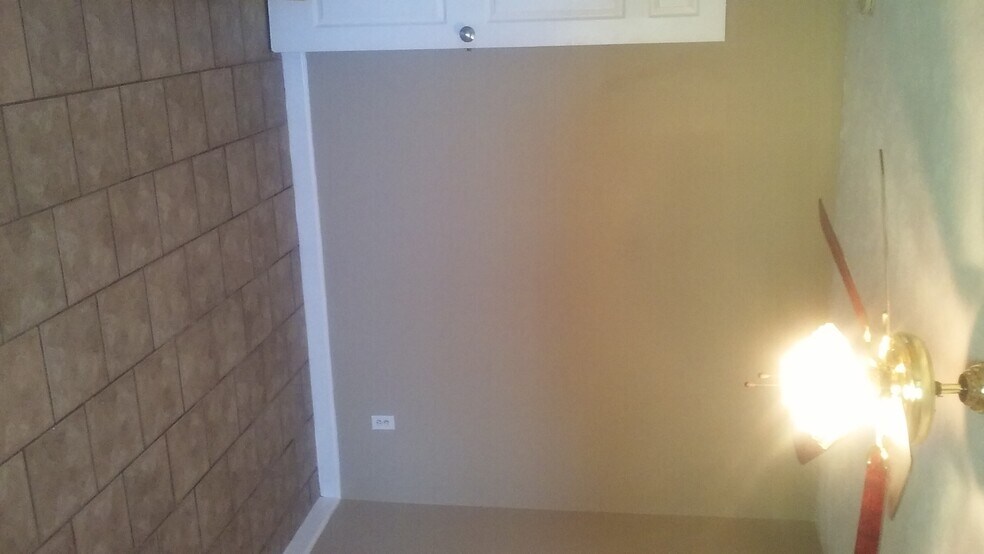 Building Photo - 1606 Denim Dr