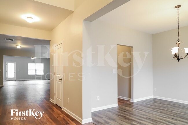 Building Photo - 216 Aberdeen Way