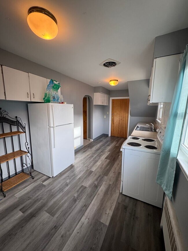 Building Photo - 1620 7th Ave N