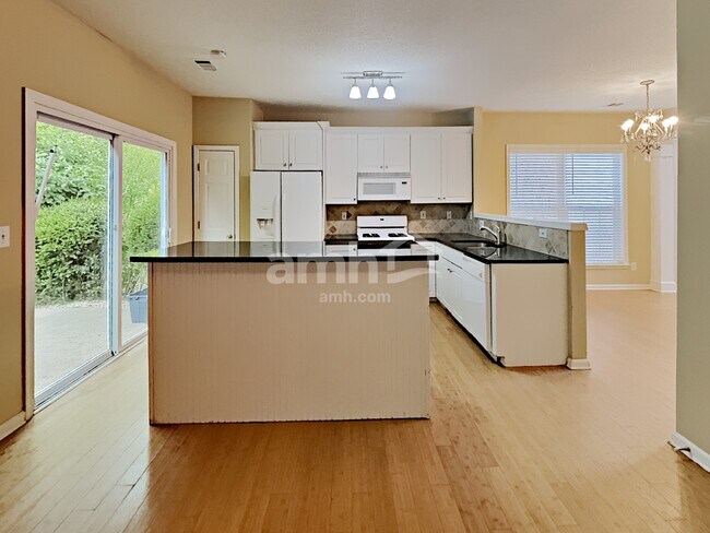 Building Photo - 2834 Regent Walk Dr