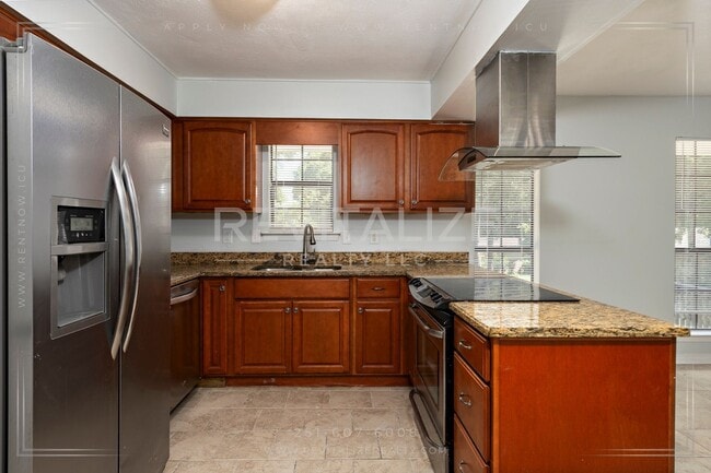 Building Photo - Beautifully Updated 3-Bedroom Home with Granite Kitchen & Sunroom Retreat!