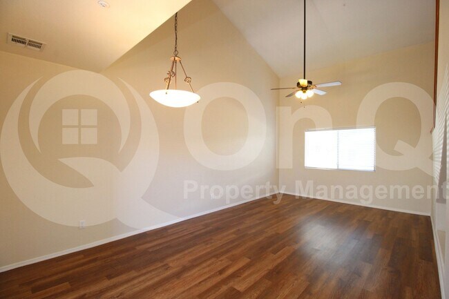 Building Photo - 8078 W Mary Jane Ln