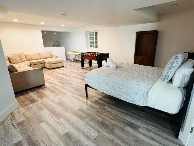 Building Photo - 3209 W Fairview Pl