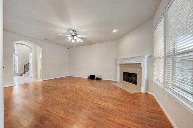 Building Photo - 13907 Normandy Ct