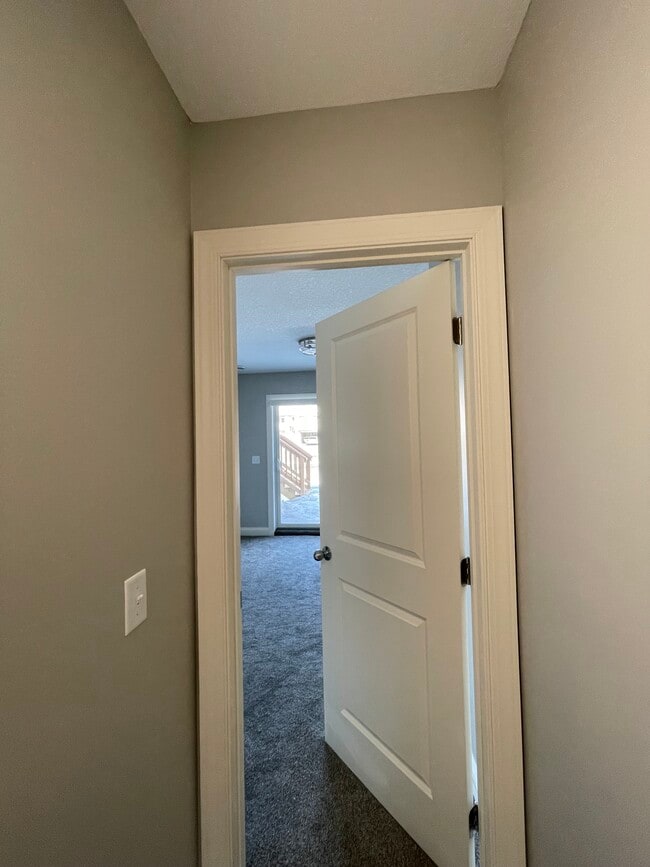 Building Photo - 18448 English Ave