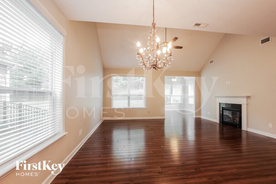 Building Photo - 115 Edenton Ln