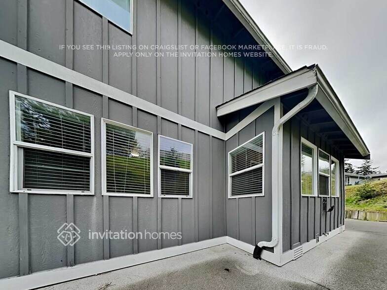 Building Photo - 206 66th Ave Ct E