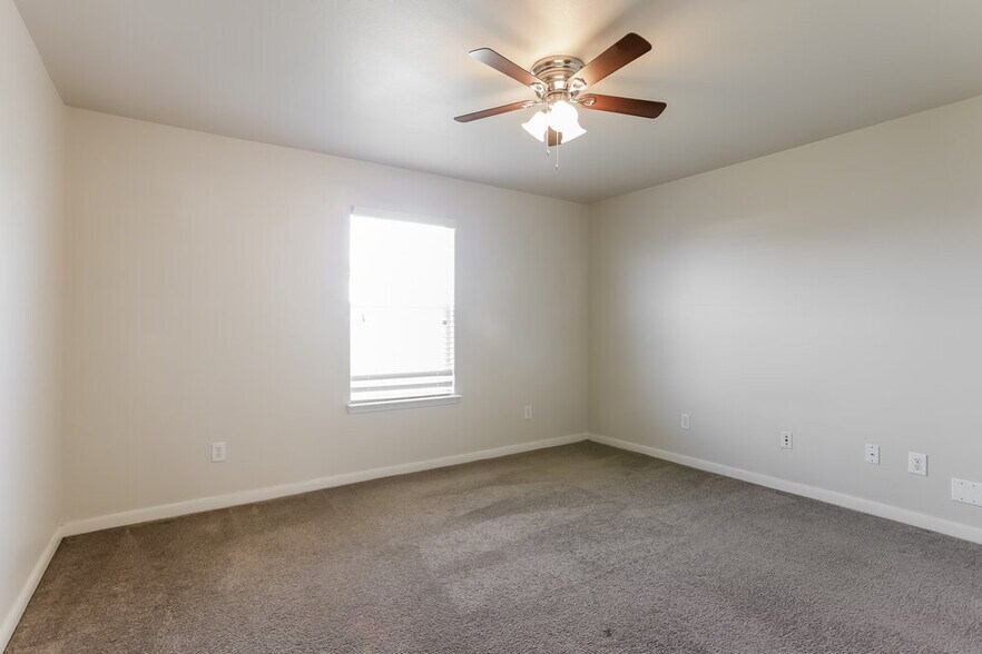 Building Photo - 4410 Thistle Pond Ct