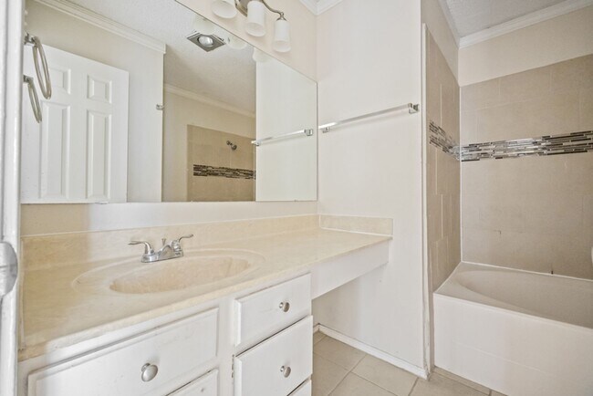 Building Photo - 4130 Hunters Sun Dr