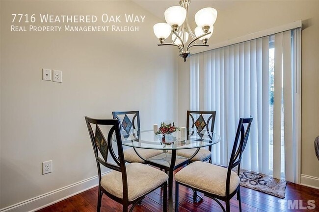 Building Photo - 7716 Weathered Oak Way