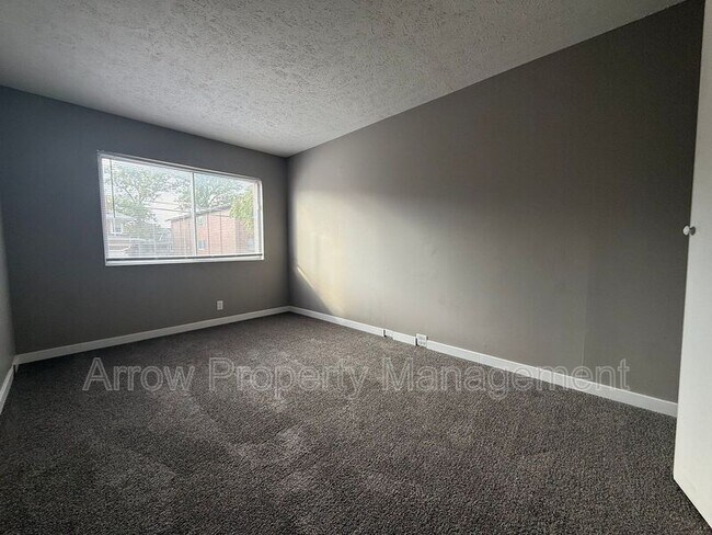 Building Photo - 1215 E Street-7