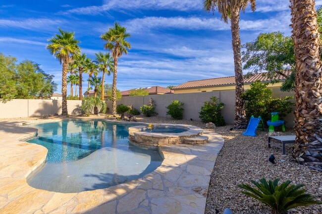 Building Photo - Beautifully Upgraded, Single Story 3 Bed, ...
