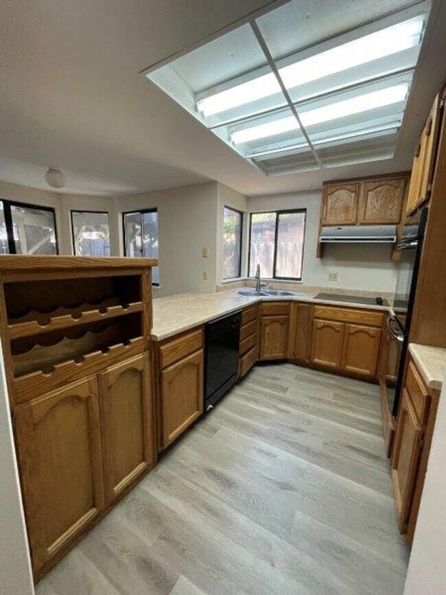 Building Photo - Fantastic 3 Bedroom in Natomas