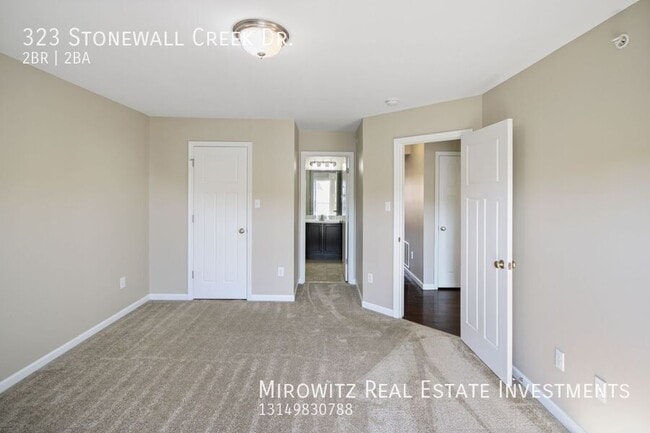 Building Photo - 323 Stonewall Creek Dr