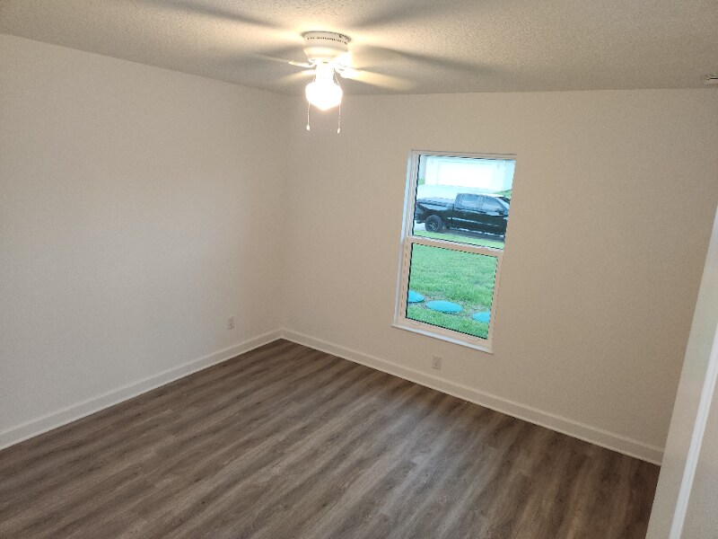 Building Photo - 1115 18th St SW